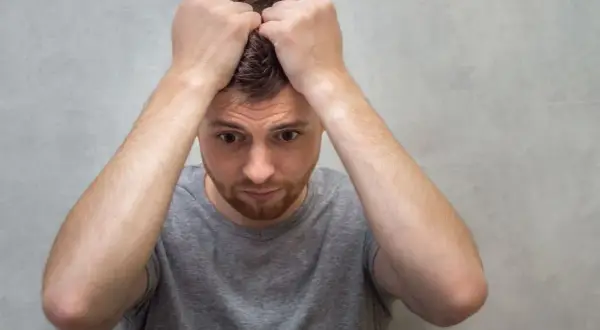 Jak skutecznie radzić sobie z nerwicą lękową i odzyskać spokój