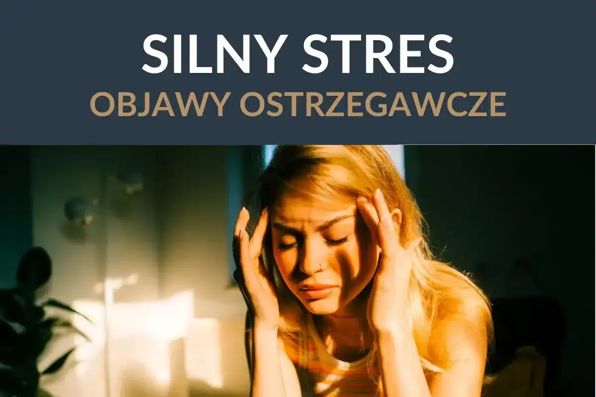 Kobieta z dłońmi na skroniach, wyrażająca silny stres. Widoczne objawy stresu, takie jak napięcie i ból głowy.